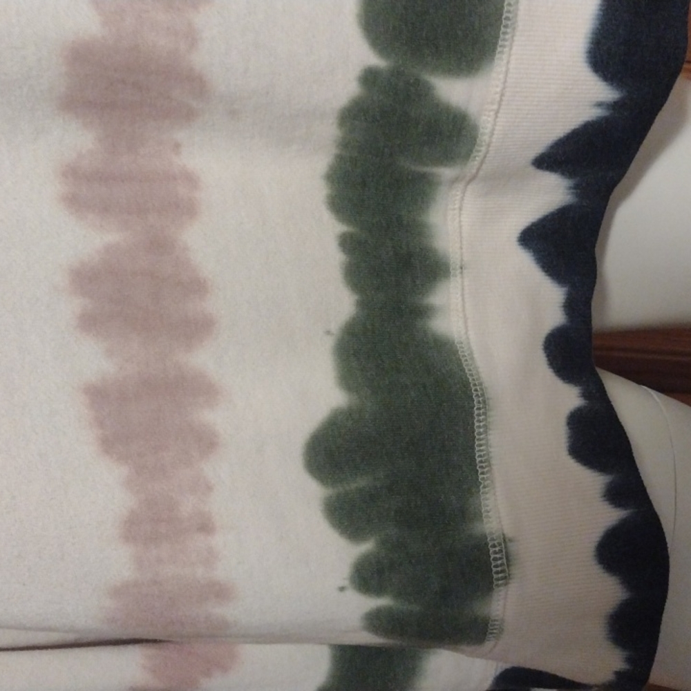 Maurices Large Sweatshirt - Picture 2 of 4